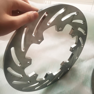 12 x.360 8 x 7 &quot;Bolt Circle Universal Sprint Car Titanio Rotor de freno interno Acoplamiento universal con acabado de titanio