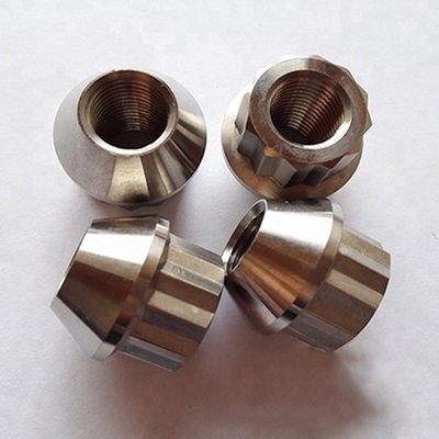 Nuts de brida de titanio de acabado plano estándar DIN para el componente de fijación de ruedas roscado 1/2-20
