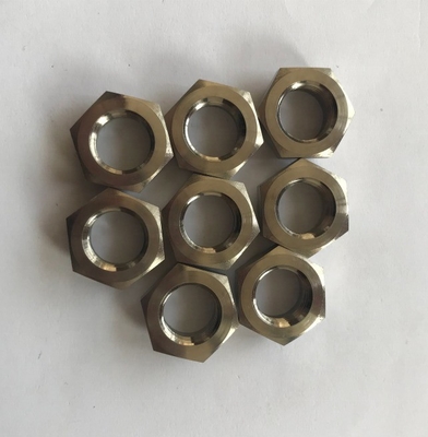 DIN estándar de acabado natural 1/2-20 fina nuez de nyloc para carreras de autos de sprint en titanio Gr5 y durabilidad