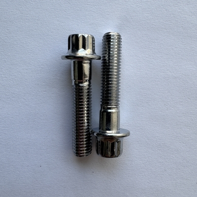 Rendimiento M8 x1.25 x 32MM Titanio para coches de carreras Negro/verde/finish natural personalizado
