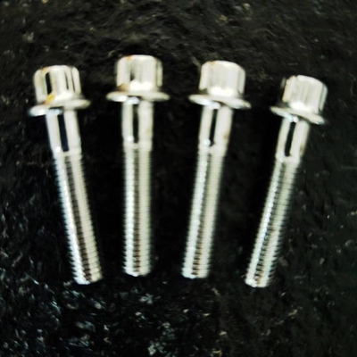 Finalización de deslizamiento estándar DIN M7 x 32 12 PT Cerrojo y tuerca de bloqueo de nylon M7 para ruedas BBS en acabado de acero zinc