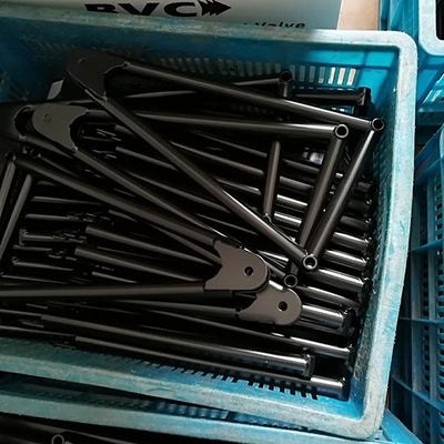 Universal 14&quot; Black Jacobs Ladder 3 Holes Sprint Car Chromoly por Maxim J J Racing para el OE NO. y el lanzamiento de la instalación del coche