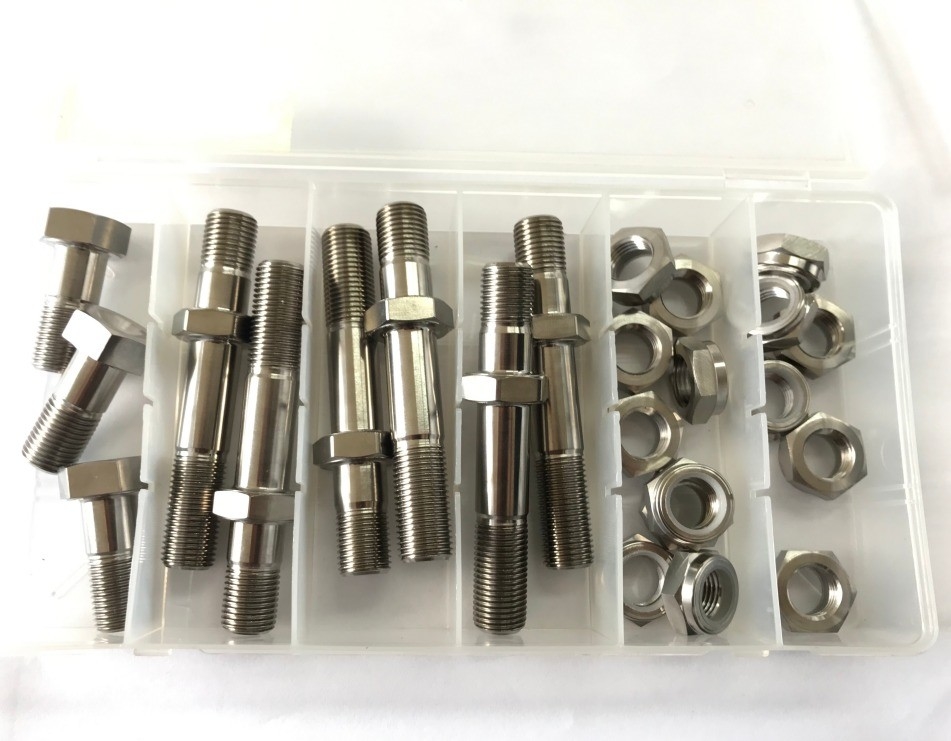 Año Universal N/M Titanio Sprintcar Una tuerca Radius Rod Bolt Kit para Profesionales del Deporte Automovilístico Natural Universal
