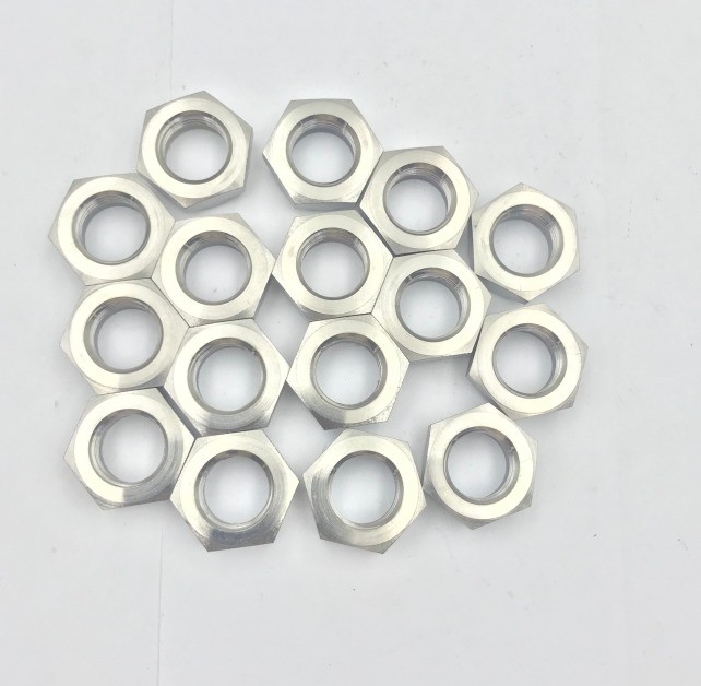 DIN estándar de acabado natural 1/2-20 fina nuez de nyloc para carreras de autos de sprint en titanio Gr5 y durabilidad